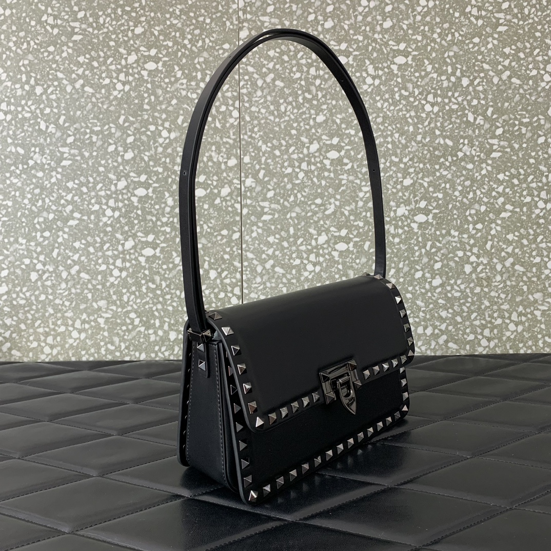 Valentino Garavani Rockstud Big Shoulder Bag in Black Smooth Leather